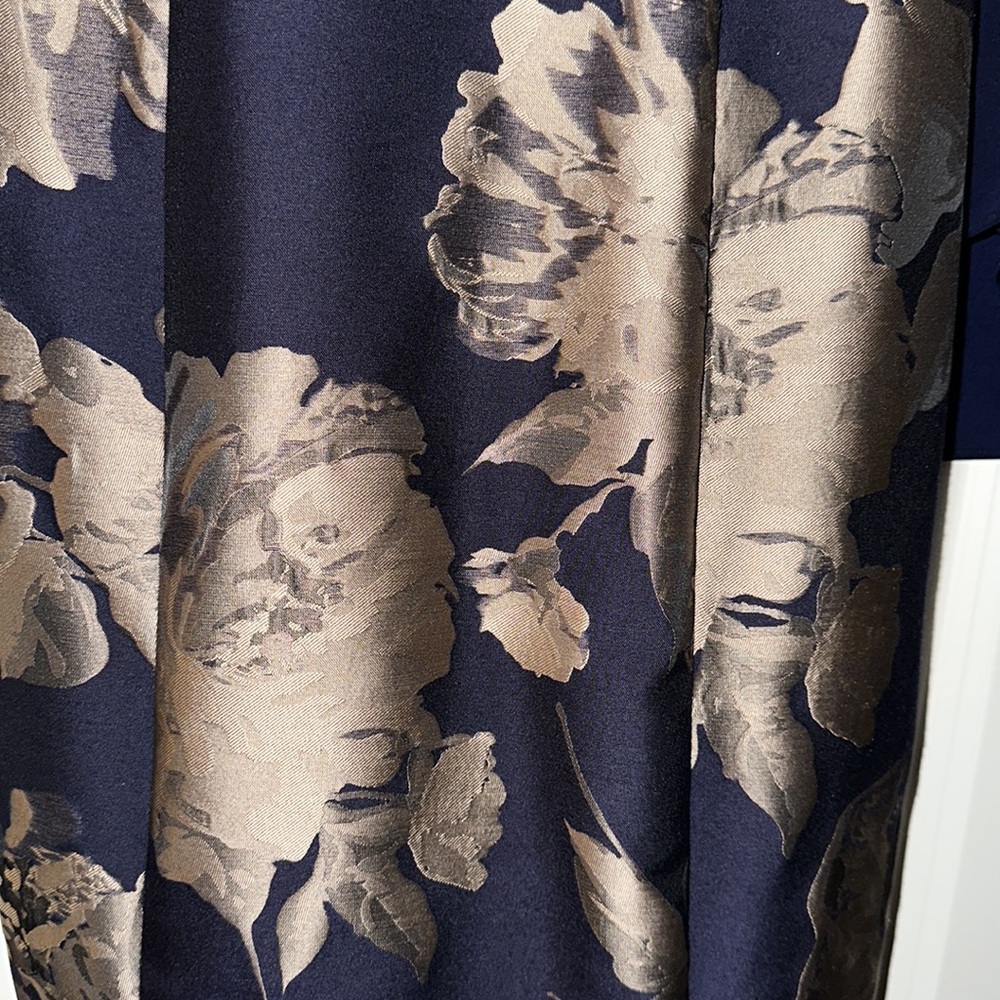 ❌SOLD❌Xscape Women's Deep-v Long Sleeve Dress- Navy & Gold Floral Mermaid Skirt - Picture 7 of 10